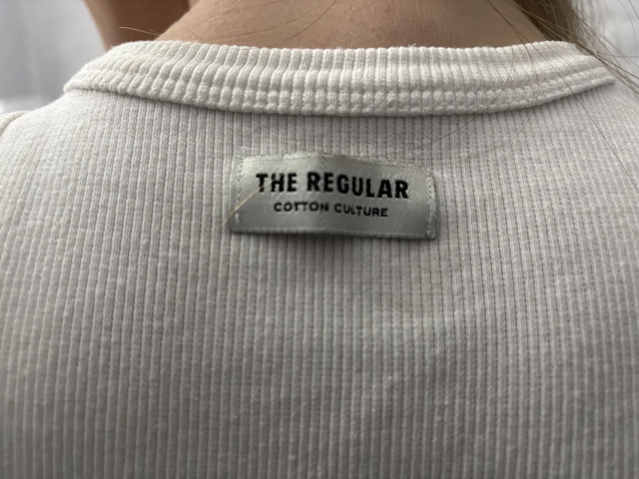 Musculosa Cameo - Vista 2