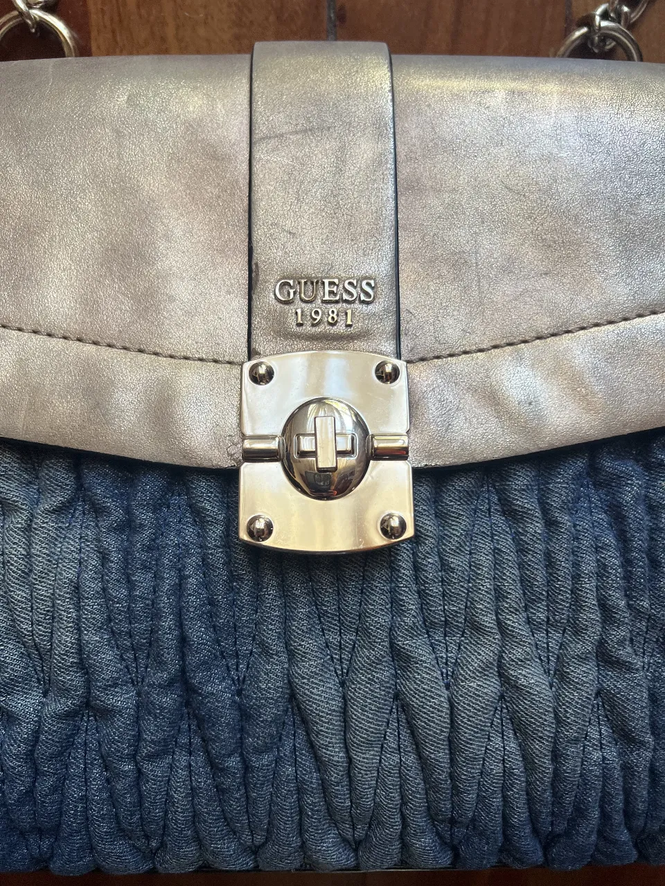 Cartera GUESS - Vista 3