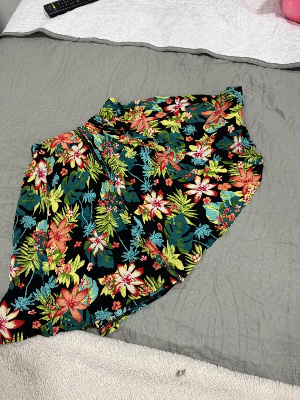 Pollera A ≠ - Vista 2