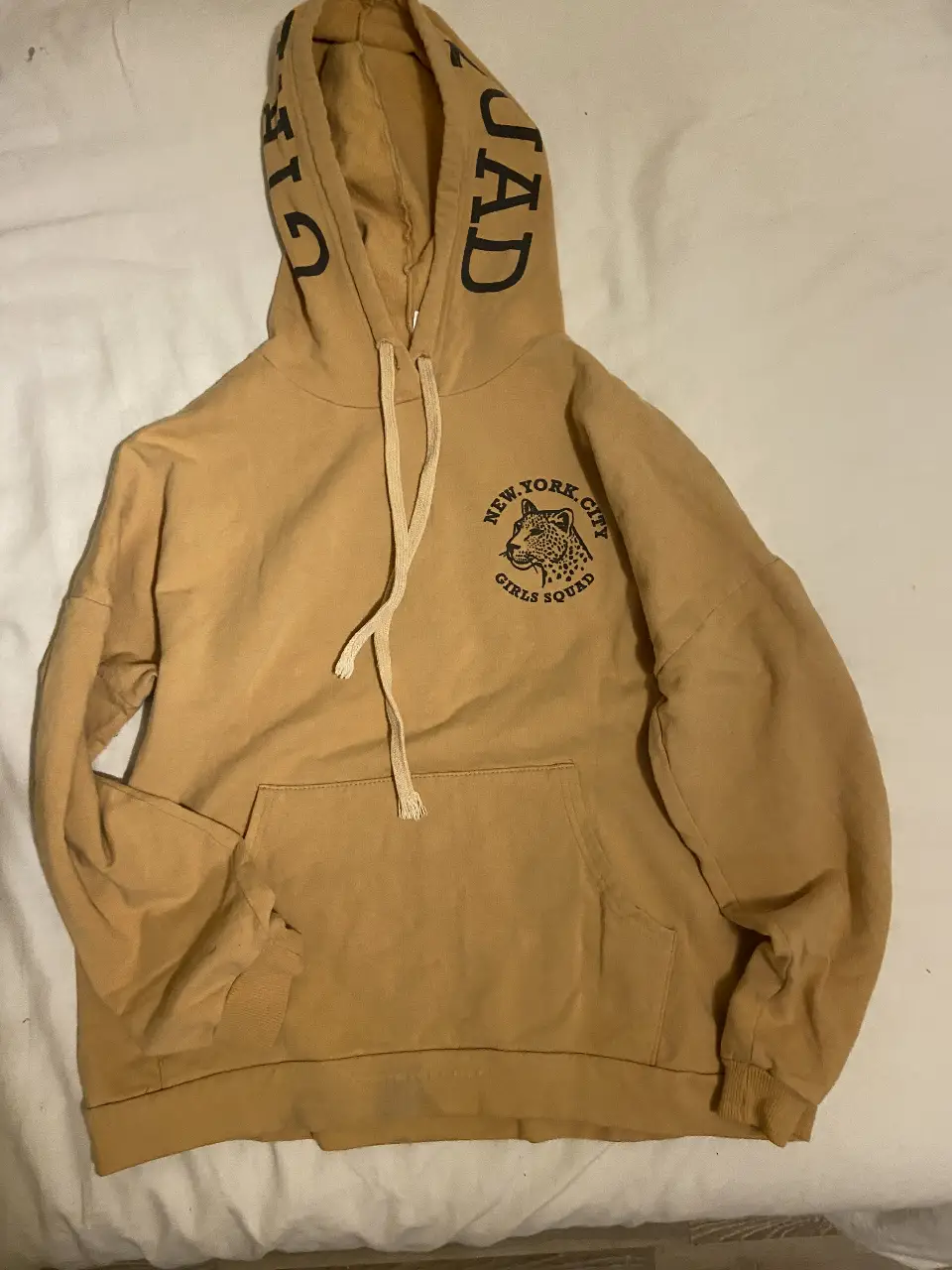 buzo color beige