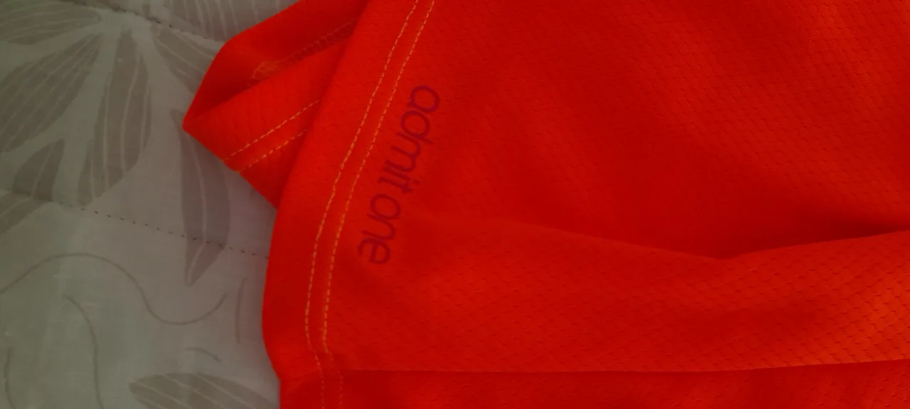 Remera Admit One - Vista 5