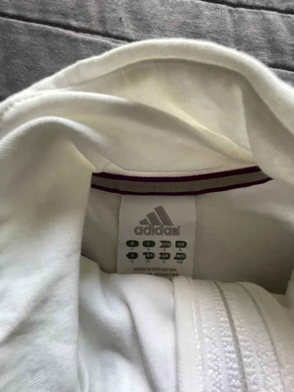 Buzo adidas - Vista 2