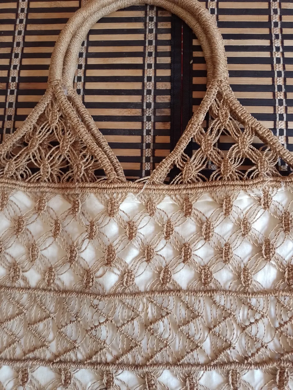 Bolso A ≠ - Vista 4