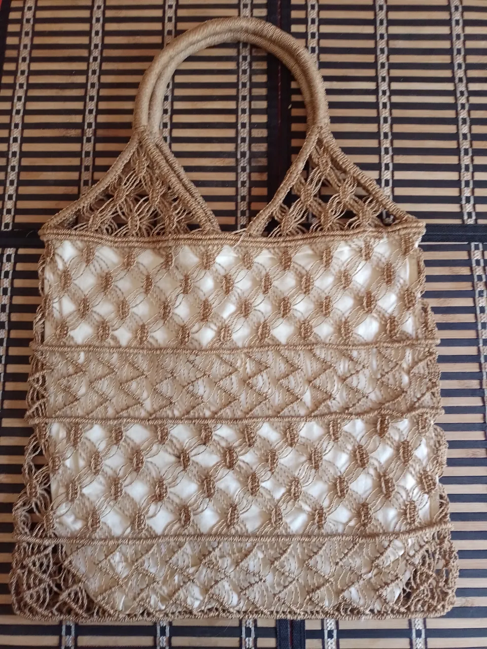 Bolso A ≠ - Vista 3