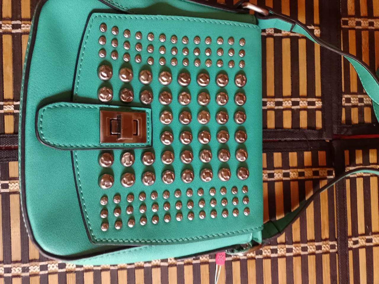 Cartera A ≠ - Vista 3