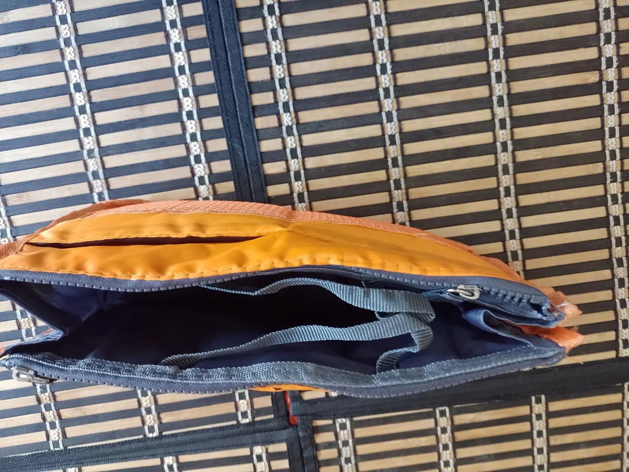 Neceser A ≠ - Vista 2