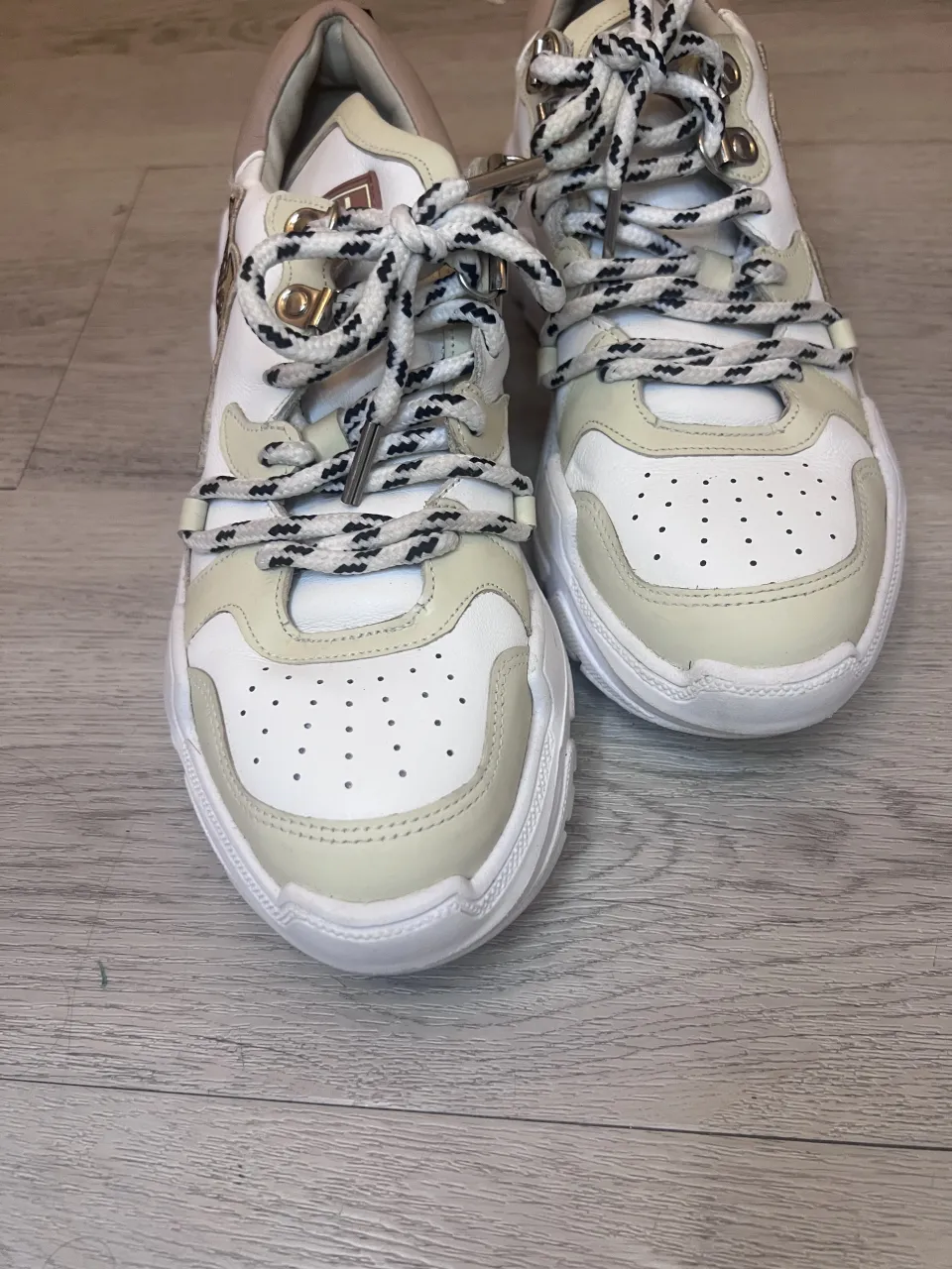 Zapatillas Jazmín Chebar - Vista 3