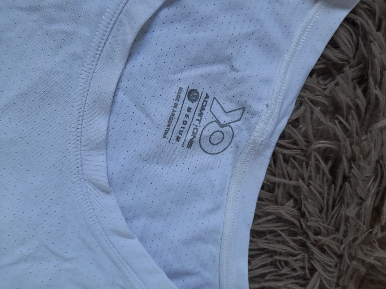 Remera Admit One - Vista 5