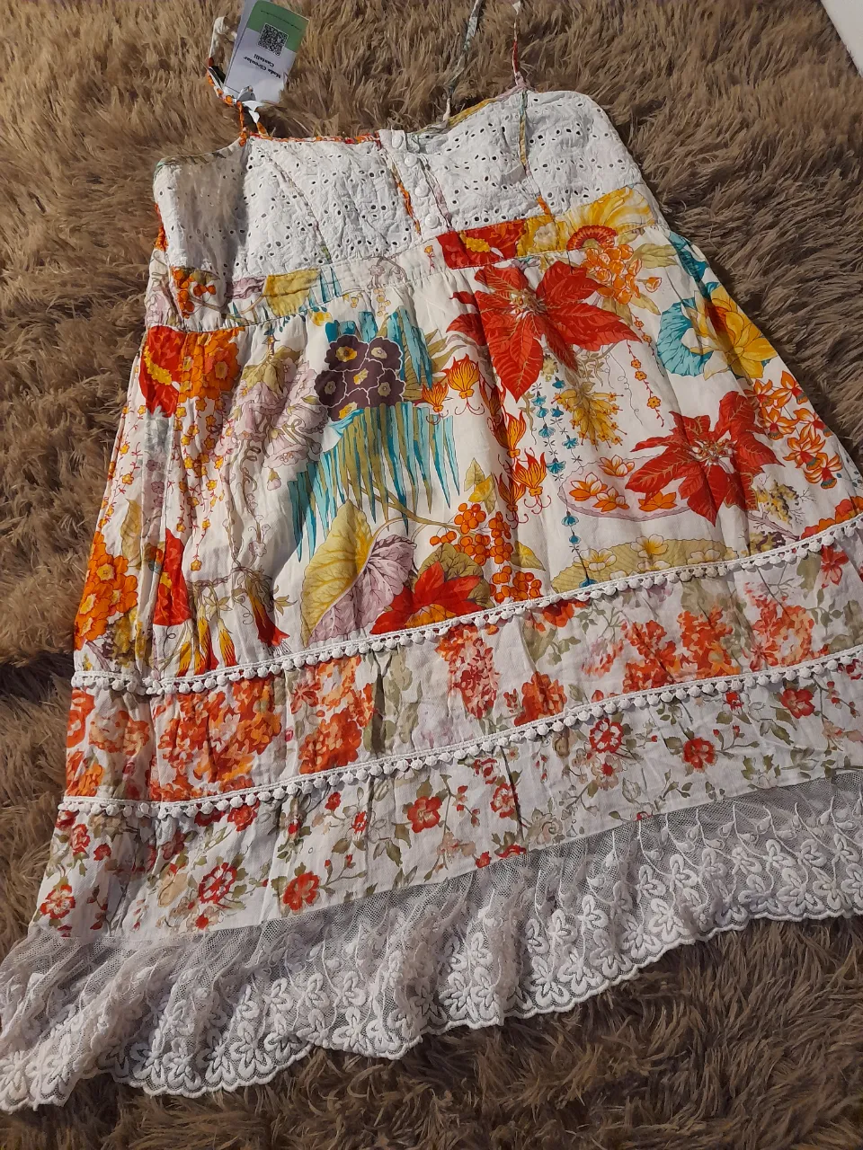 Vestido 
Talle M/L aprox
Medidas: largo total 70cm. Axila/axila 40cm. Espalda elastizada. 