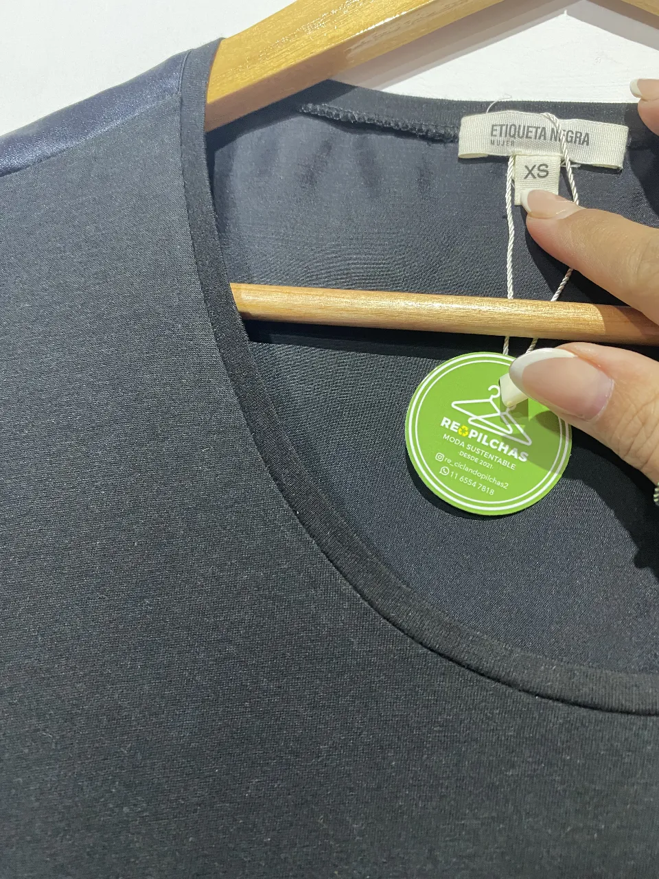 Remera Etiqueta Negra - Vista 3