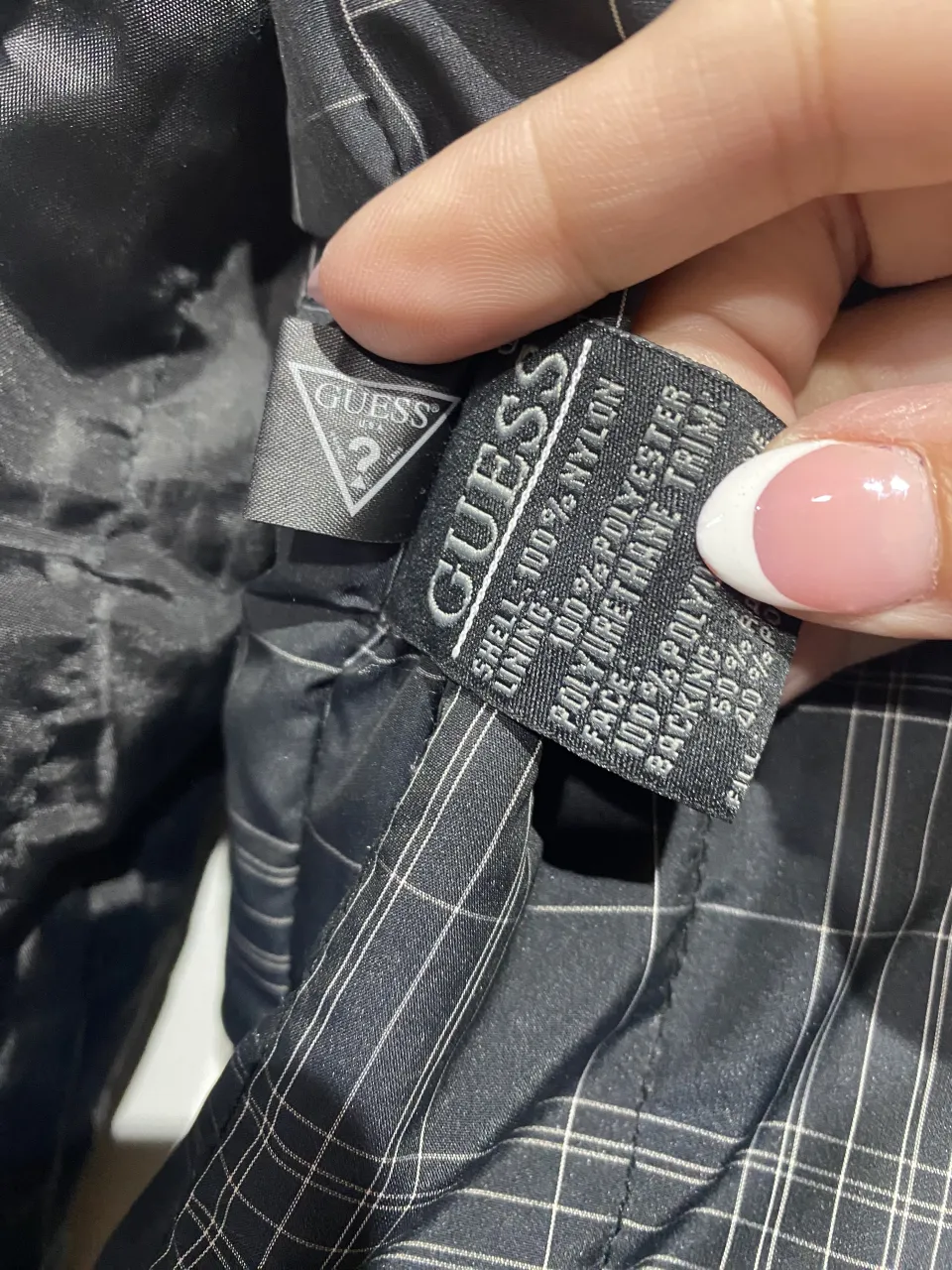 Campera GUESS - Vista 10