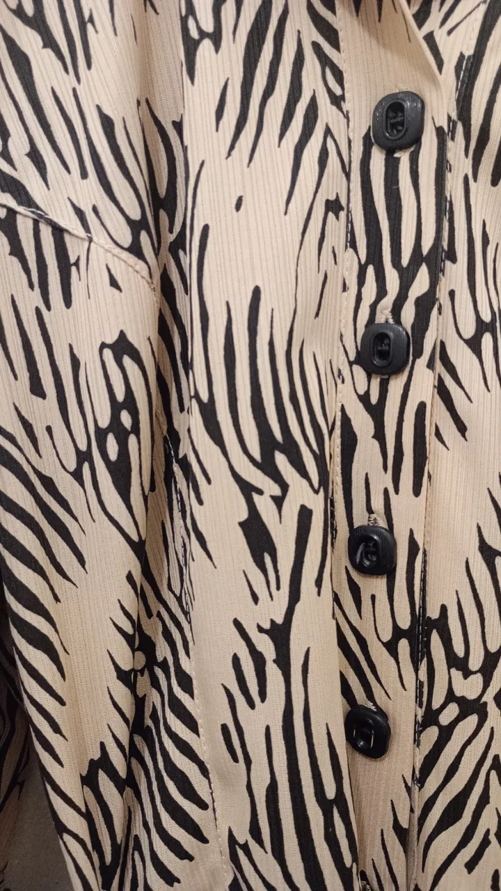 Camisa A ≠ - Vista 4