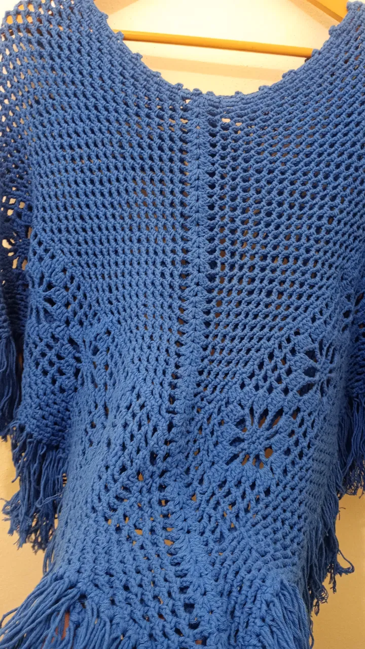 Poncho Artesanal - Vista 2