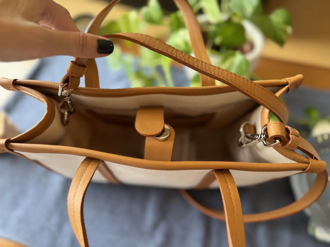 Cartera Jazmín Chebar - Vista 4