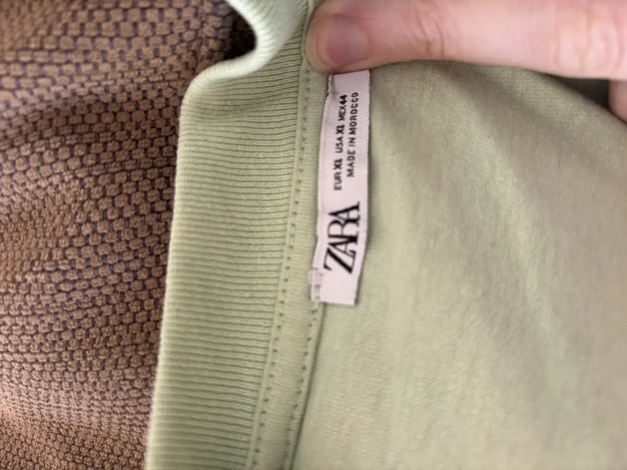 Remera Zara - Vista 3