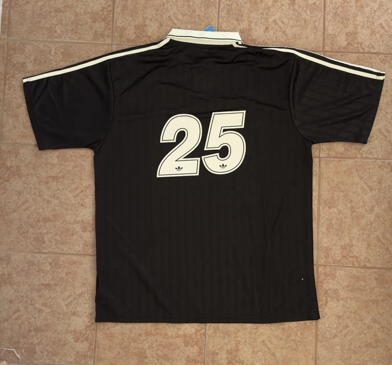 Remera adidas - Vista 3