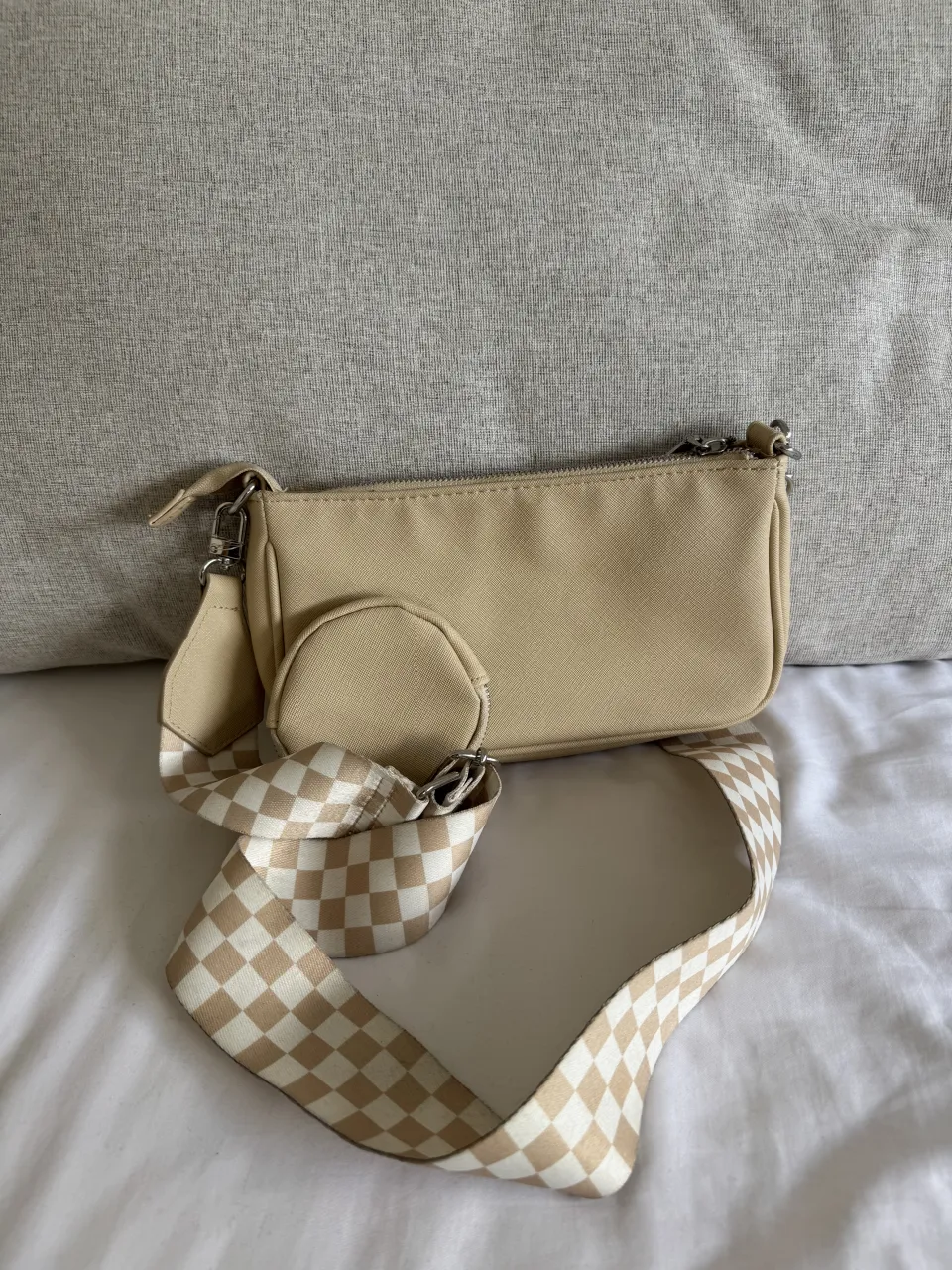 Bolso Bershka - Vista 2