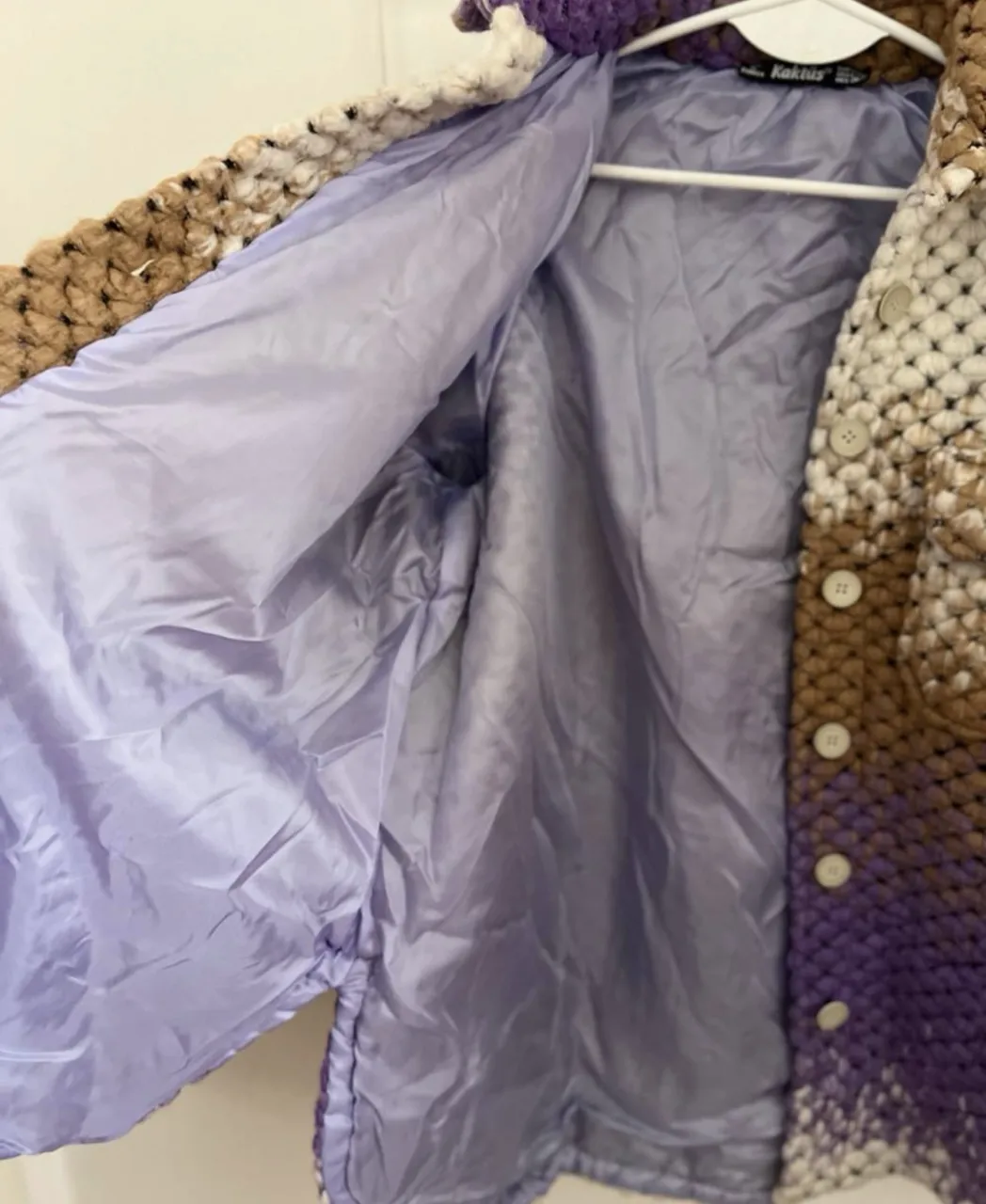 Campera A ≠ - Vista 3