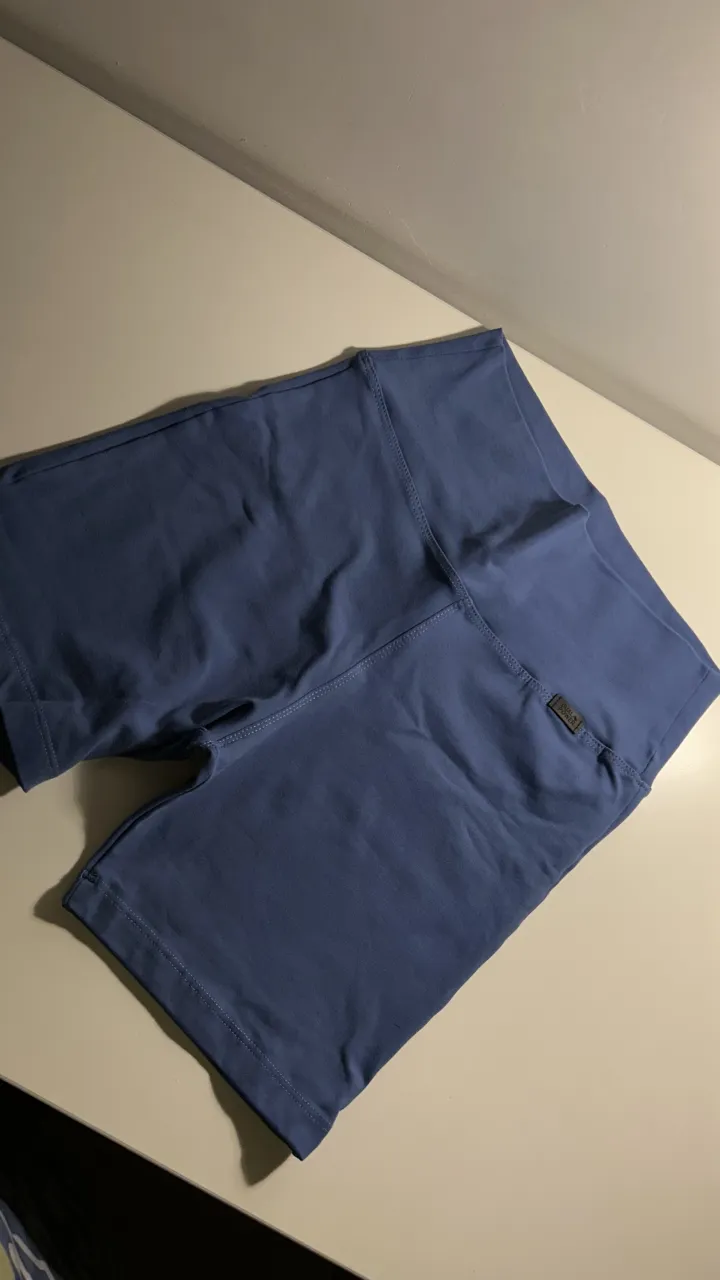 Calza deportiva biker  tiro alto celeste