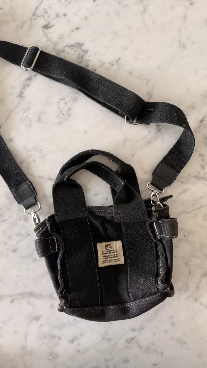 Bolso Urban Outfitters - Vista 2