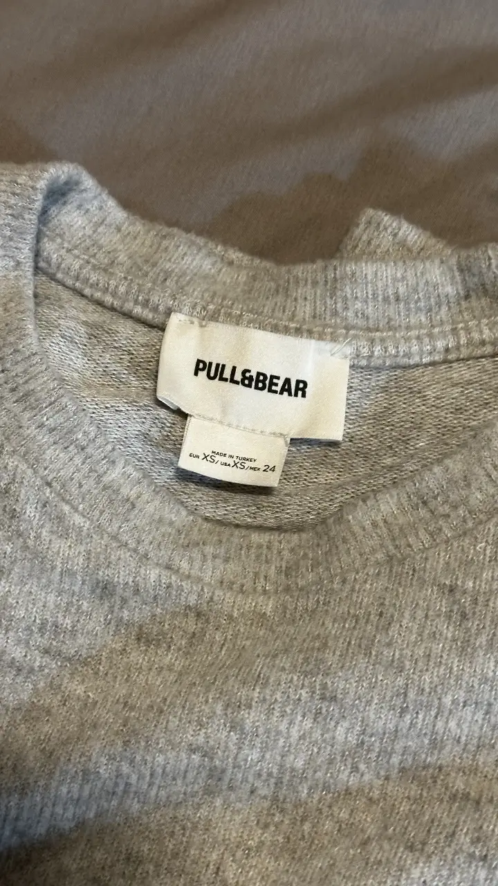 Buzo PULL&BEAR - Vista 2