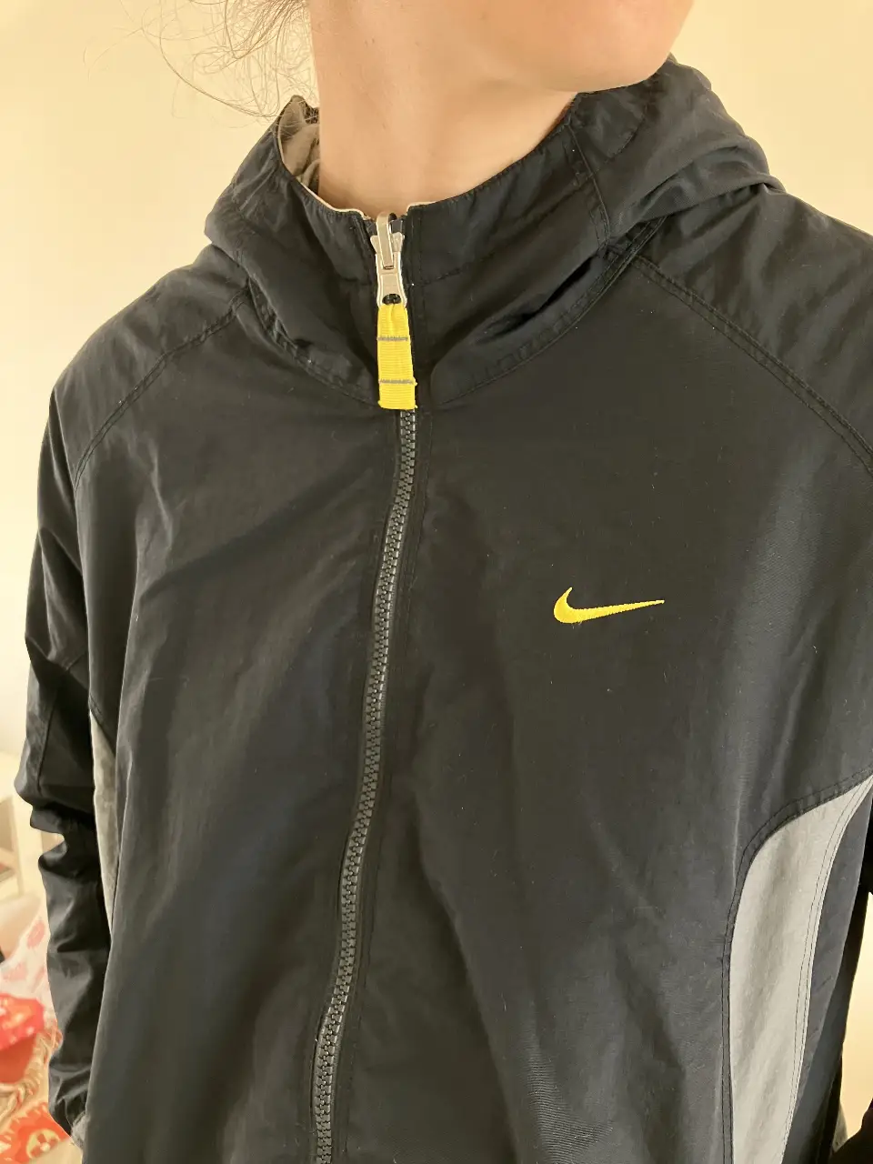 Campera Nike - Vista 3