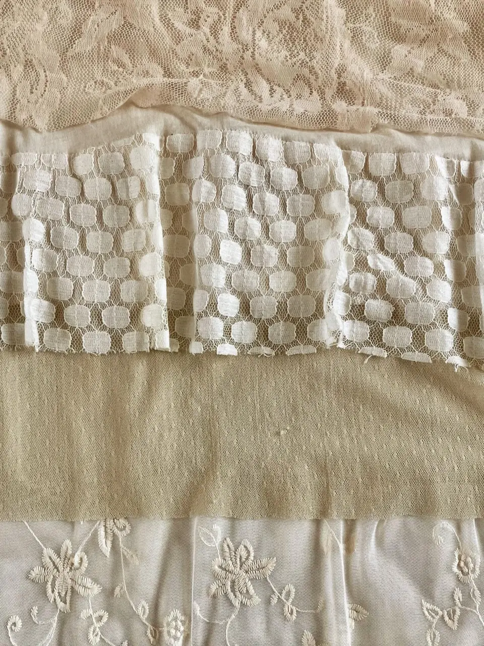 Pollera Otra - Vista 2