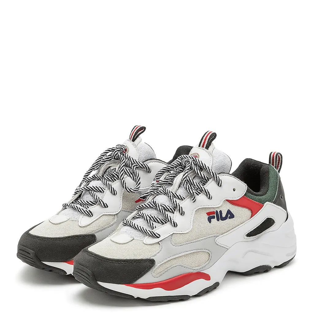 Zapatillas Fila , diseño moderno y deportivo. Combinación de colores blanco, gris, negro y detalles en rojo y verde. Ideales para un look casual y urbano.