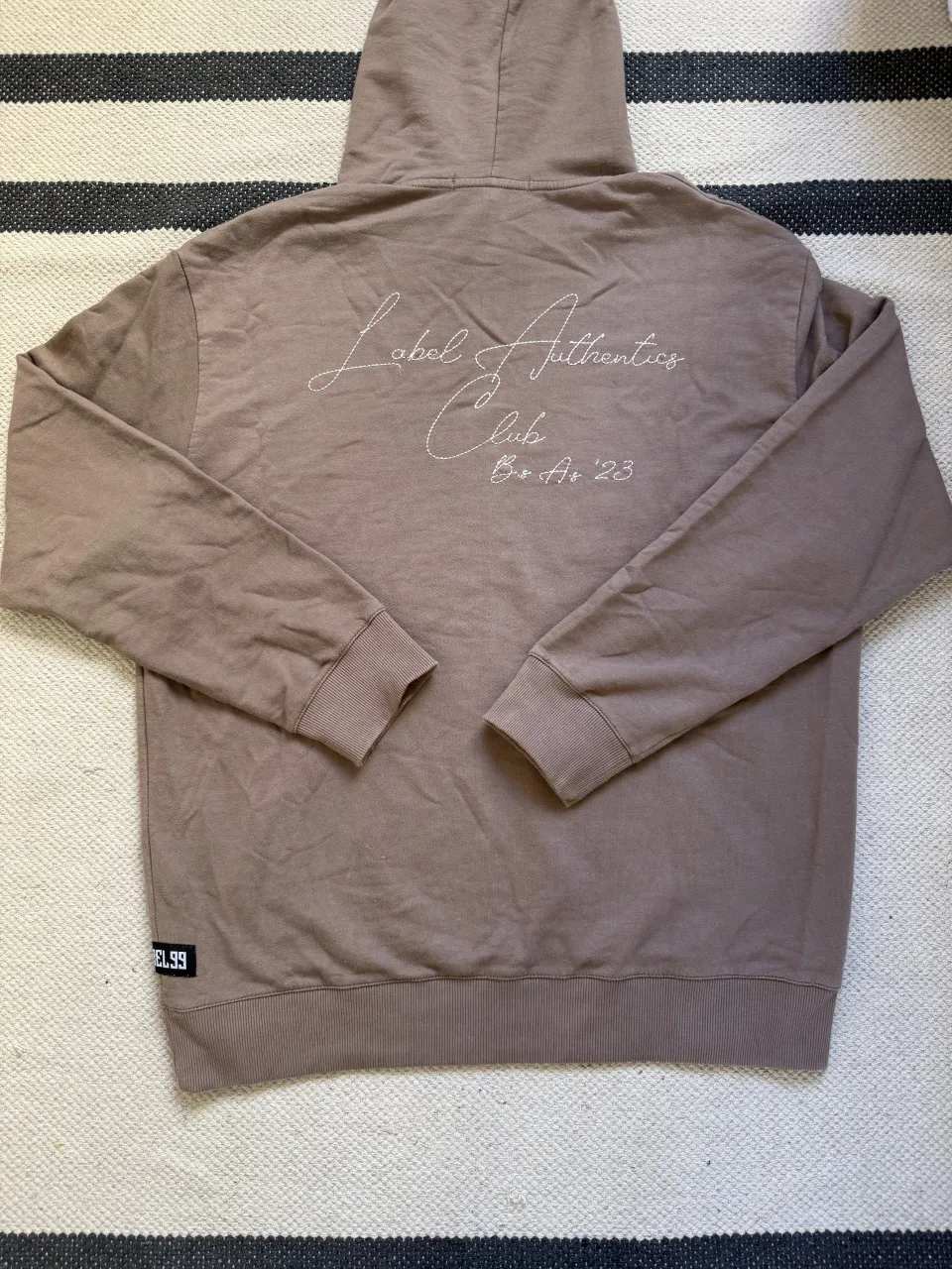 Buzo Label 99 - Vista 2