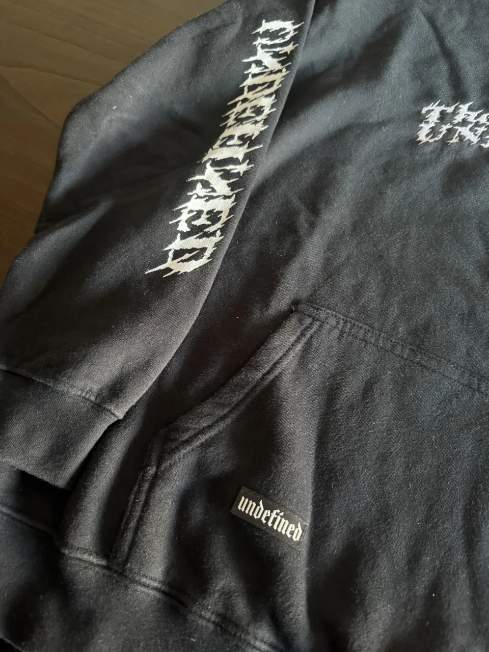 Buzo Undefined - Vista 5