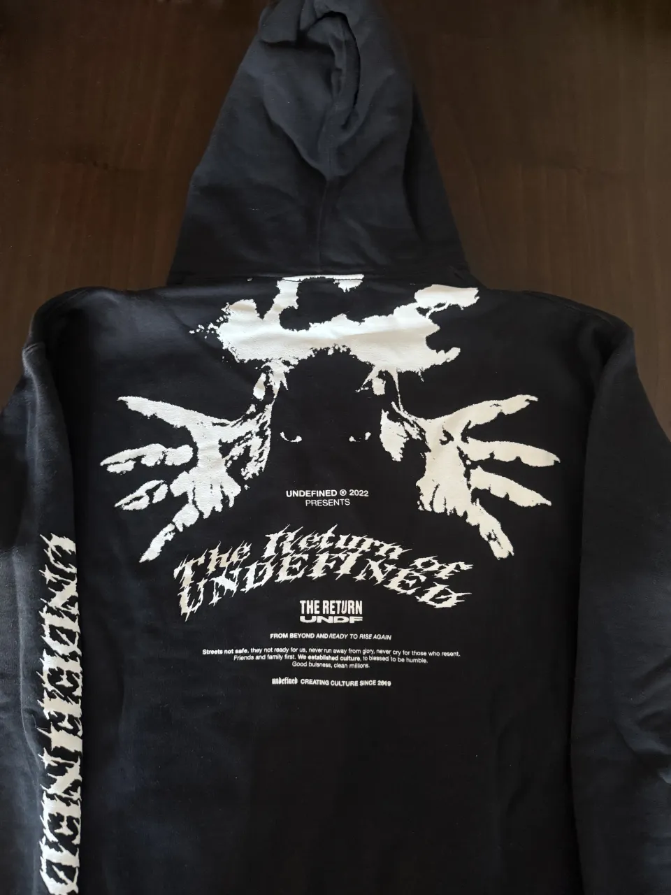 Buzo Undefined - Vista 2