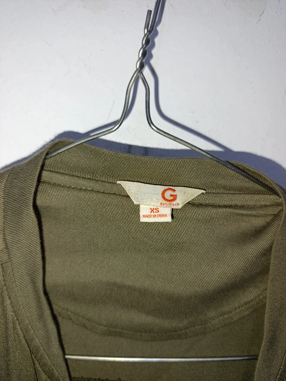 Campera GUESS - Vista 2