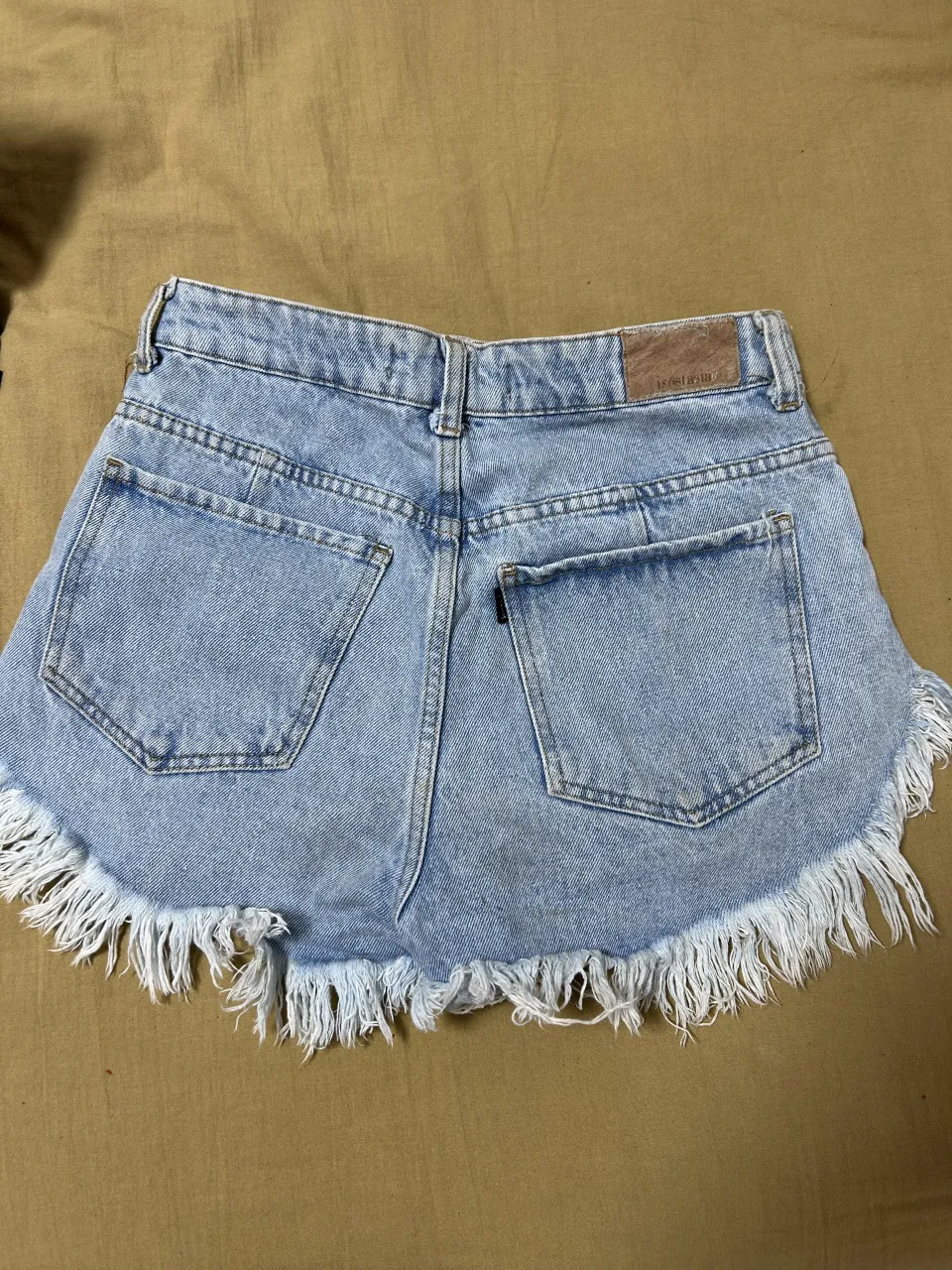 Short Isostasia - Vista 4