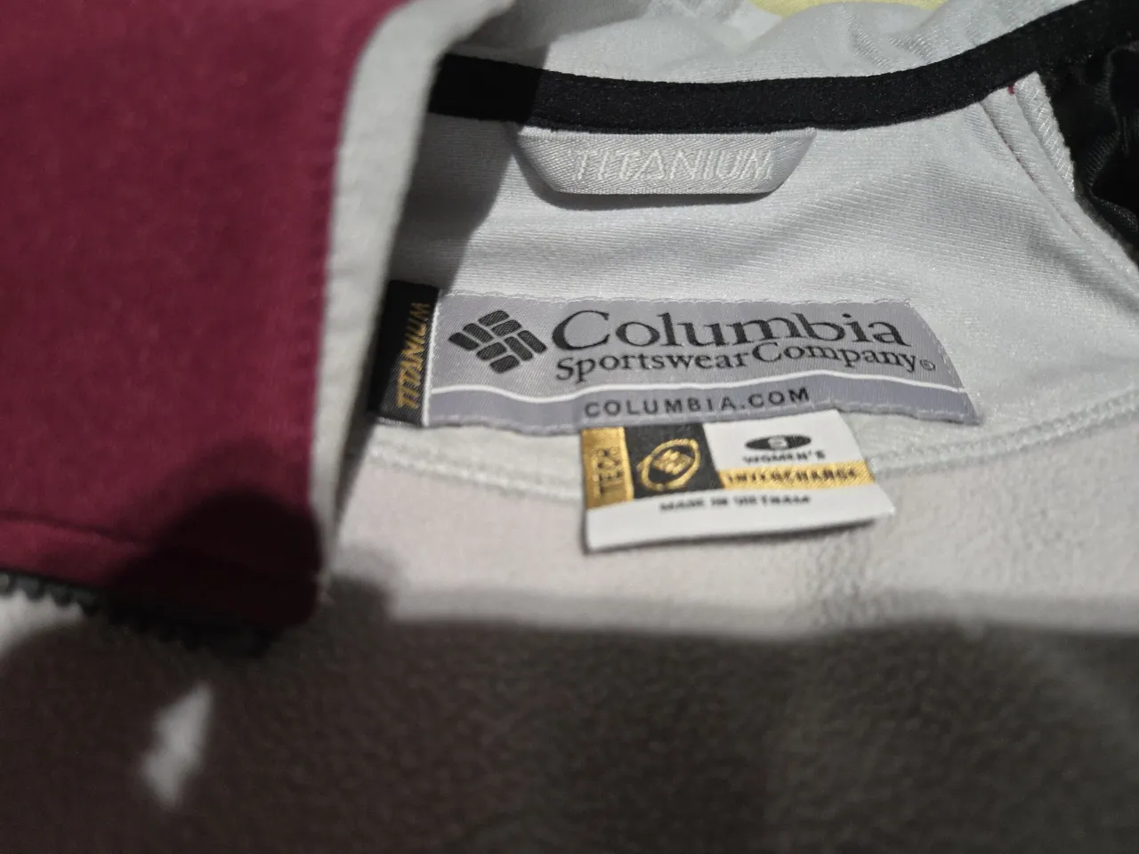 Campera Columbia - Vista 3