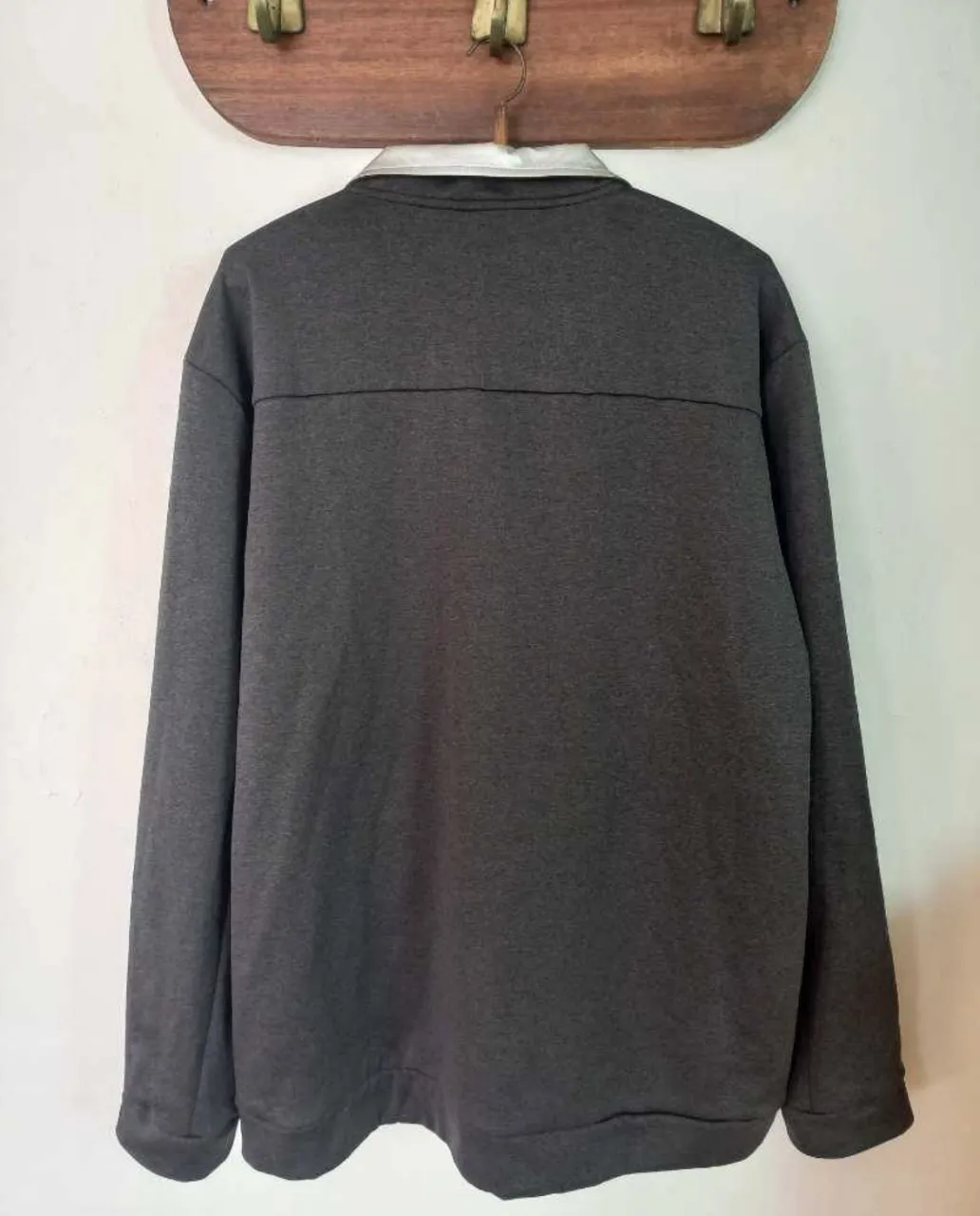 Buzo Calvin Klein - Vista 2