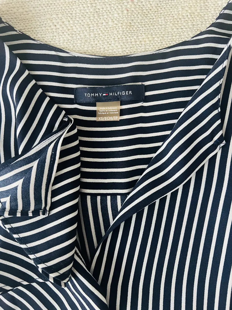Blusa Tommy Hilfiger - Vista 2