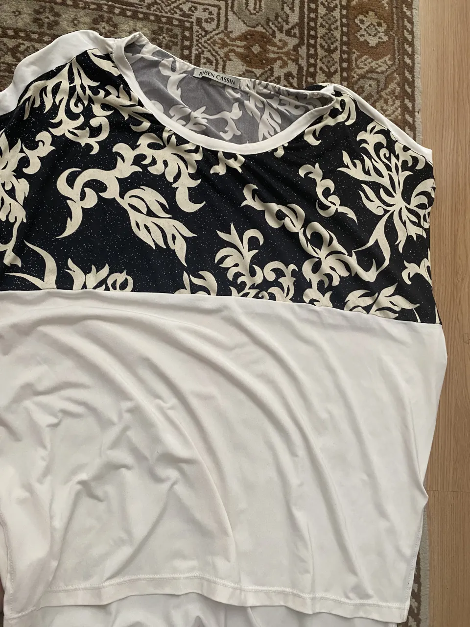 Remera Ruben Cassin - Vista 2