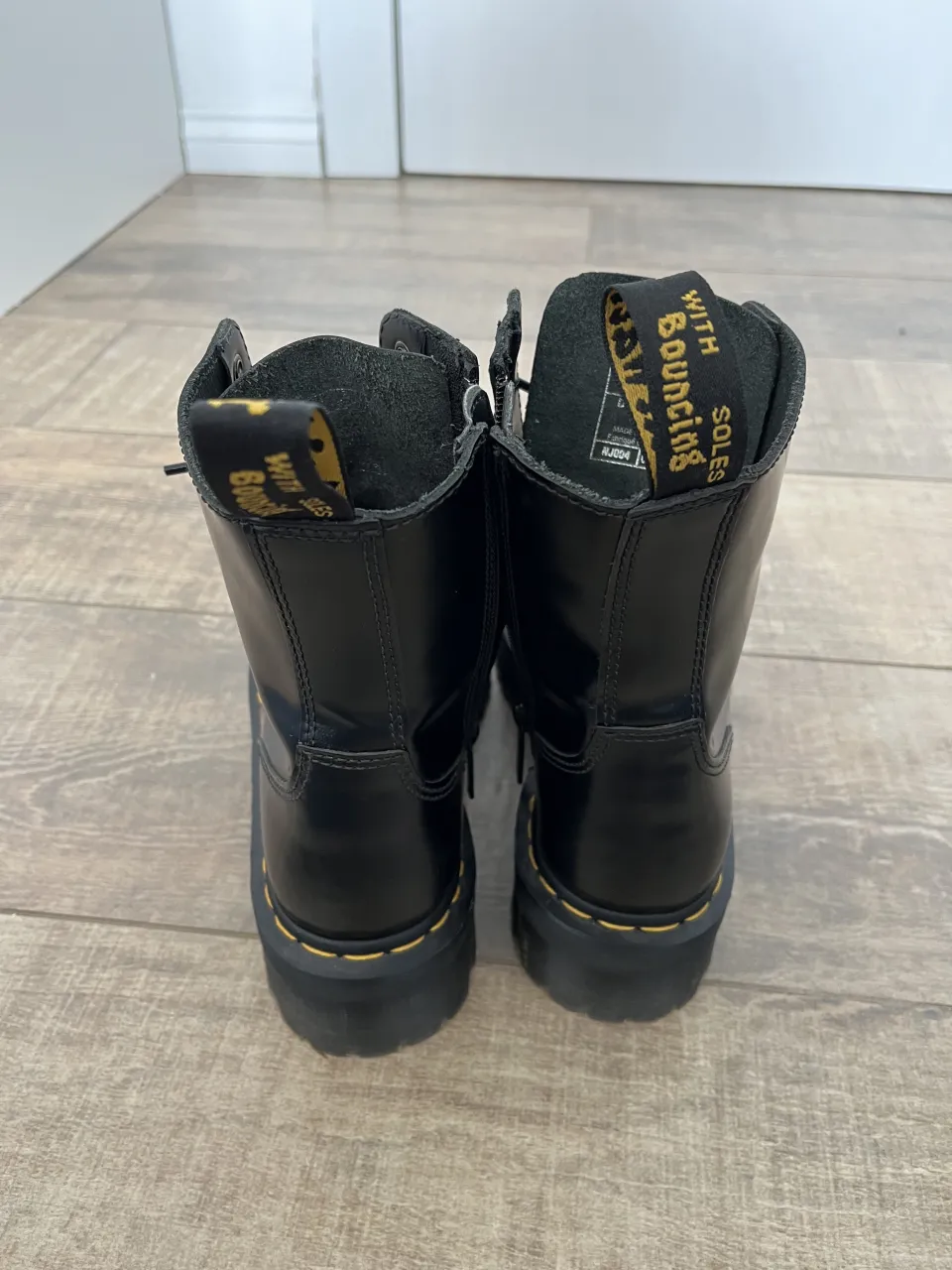 Borcegos Dr. Martens - Vista 3