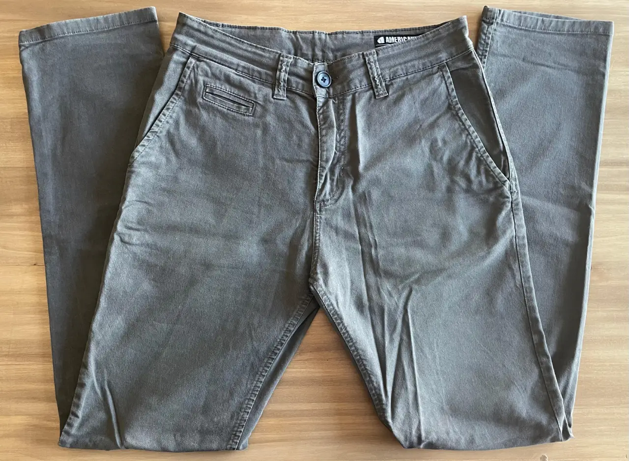 Pantalón chino kaki Americanino Skinny talle 30 para hombre. Ideal para un look casual y moderno. 108 cm largo, 37 cm cintura, 51 cm cadera