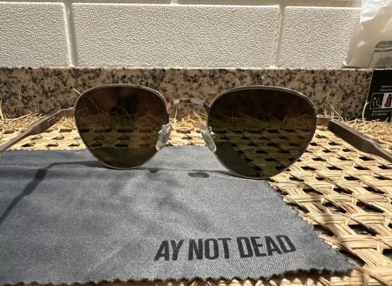 Anteojos Ay Not Dead - Vista 3