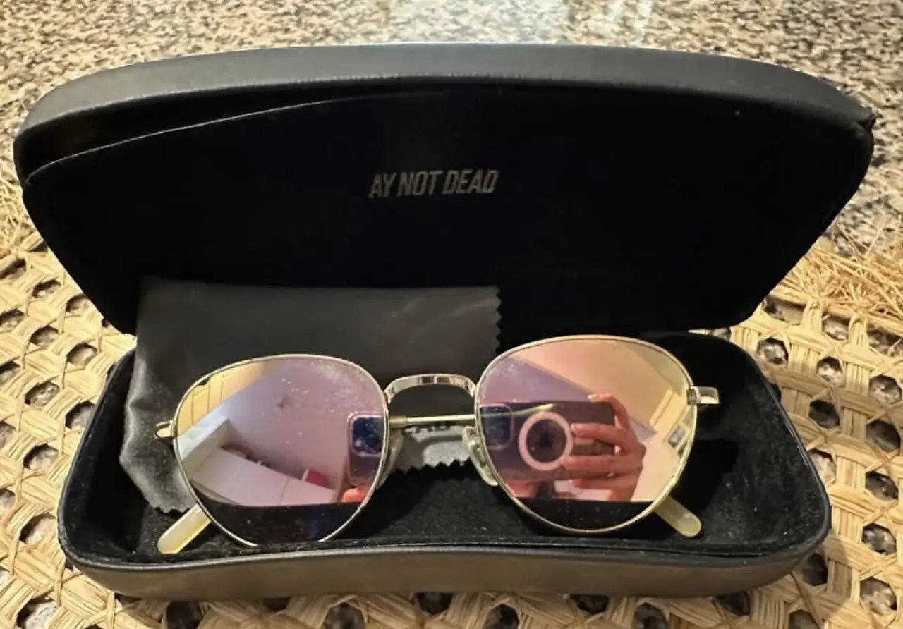 Anteojos Ay Not Dead - Vista 6