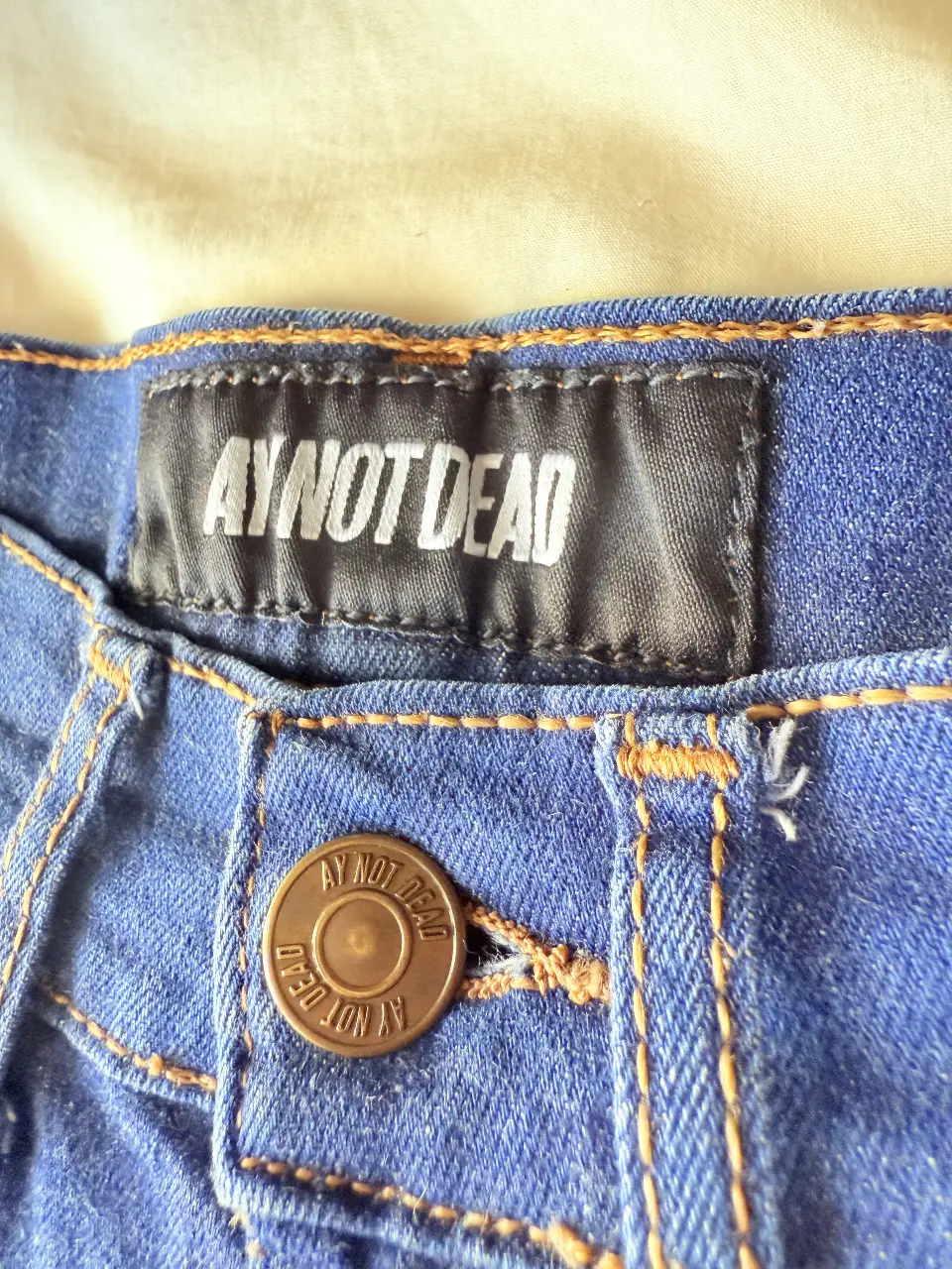 Short Ay Not Dead - Vista 4