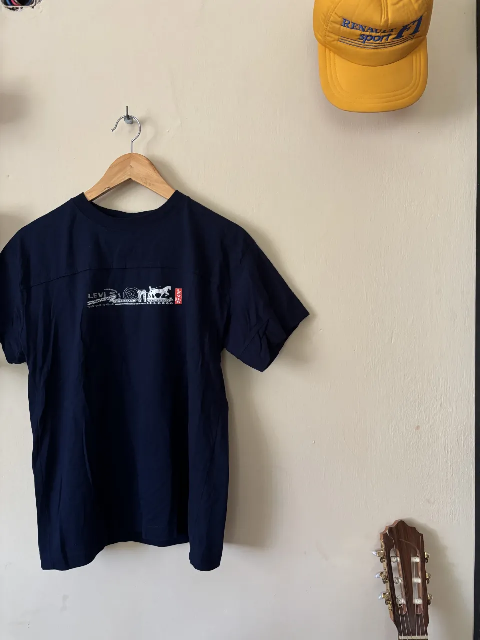 Remera Levi’s de los 90s-00s. Hermoso diseño, original. Muy buen estado