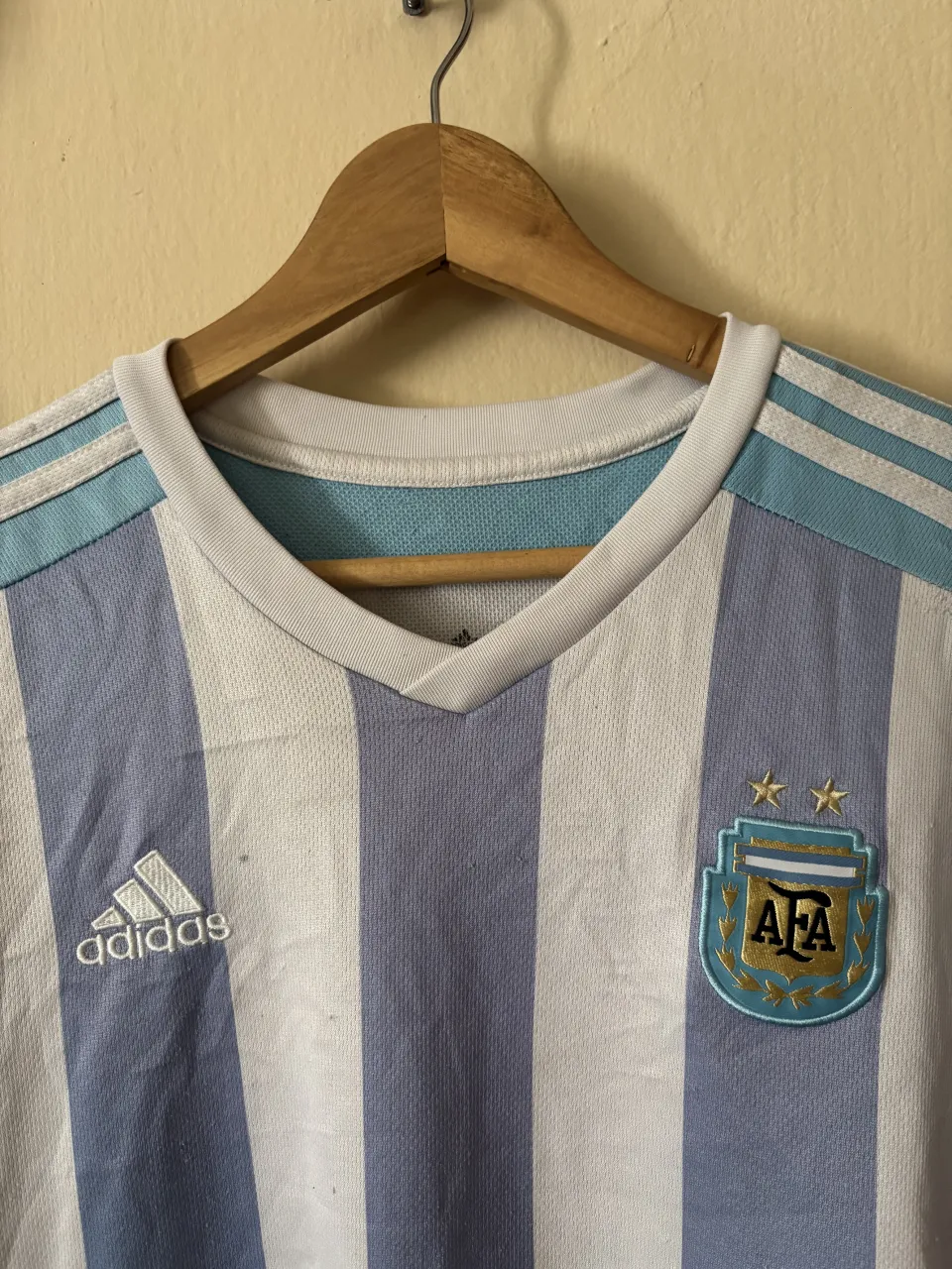 Camiseta adidas - Vista 2