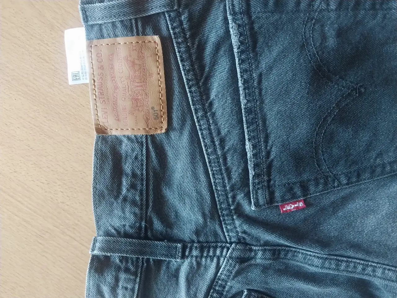 Short Levi's - Vista 4