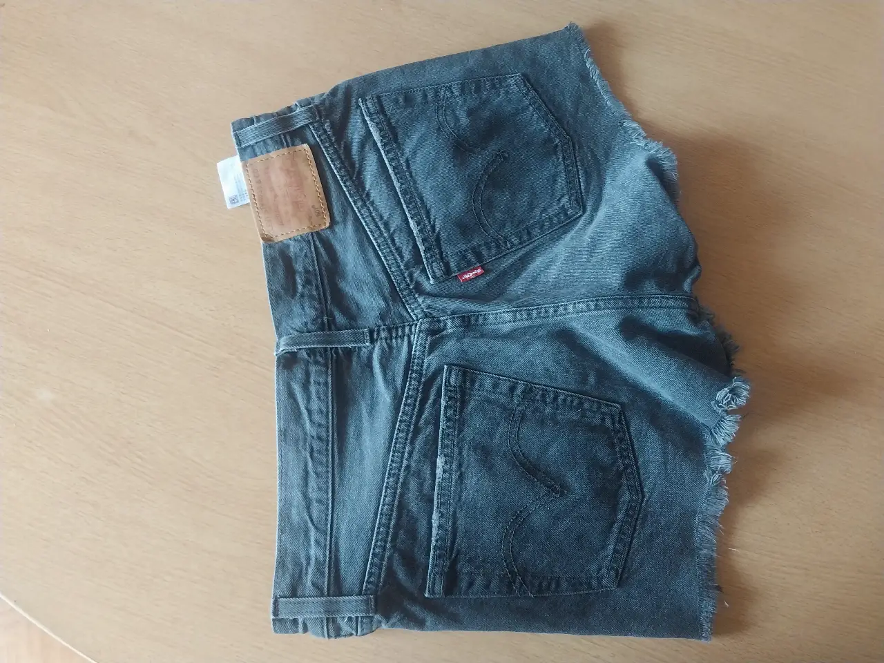 Short Levi's - Vista 3