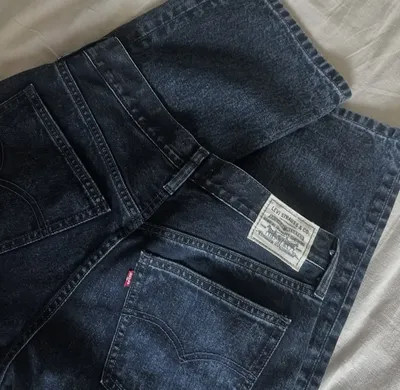 Levi's