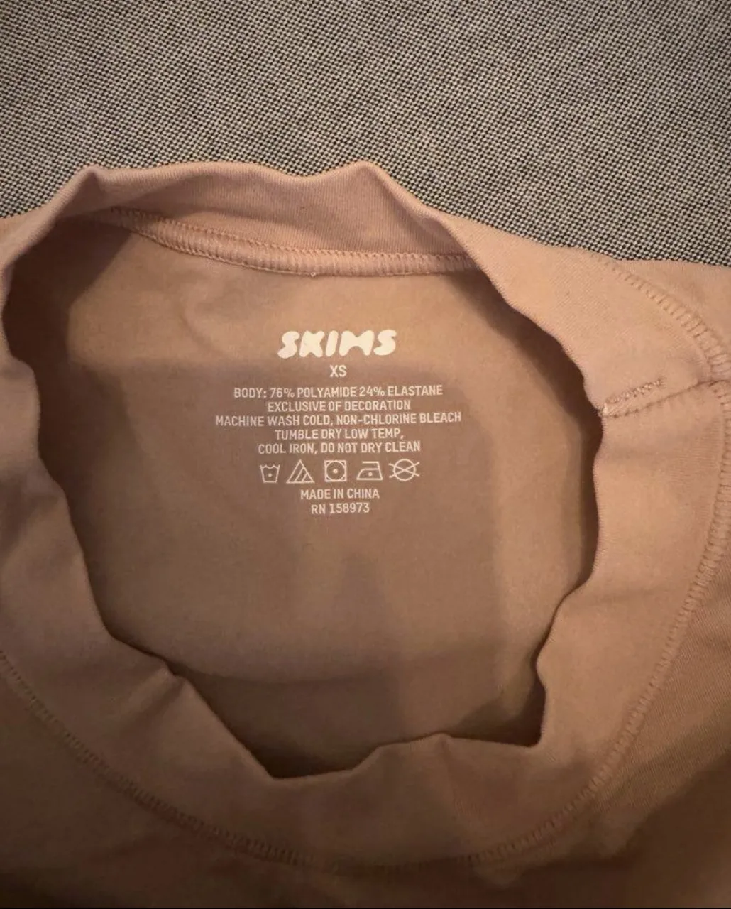 Remera Skims - Vista 2