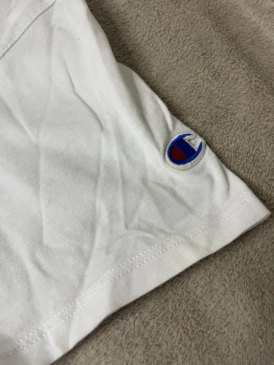 Remera Champion - Vista 2