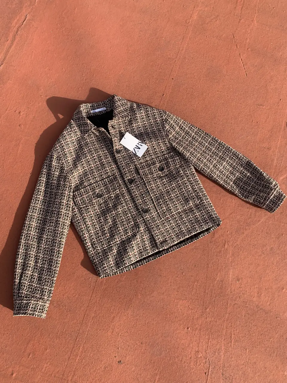 Campera tipo bomber con bolsillos. IMPORTADA / EDICION LIMITADA. 